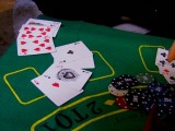 Vidéo porno mobile : Larry plume une chaudasse au poker